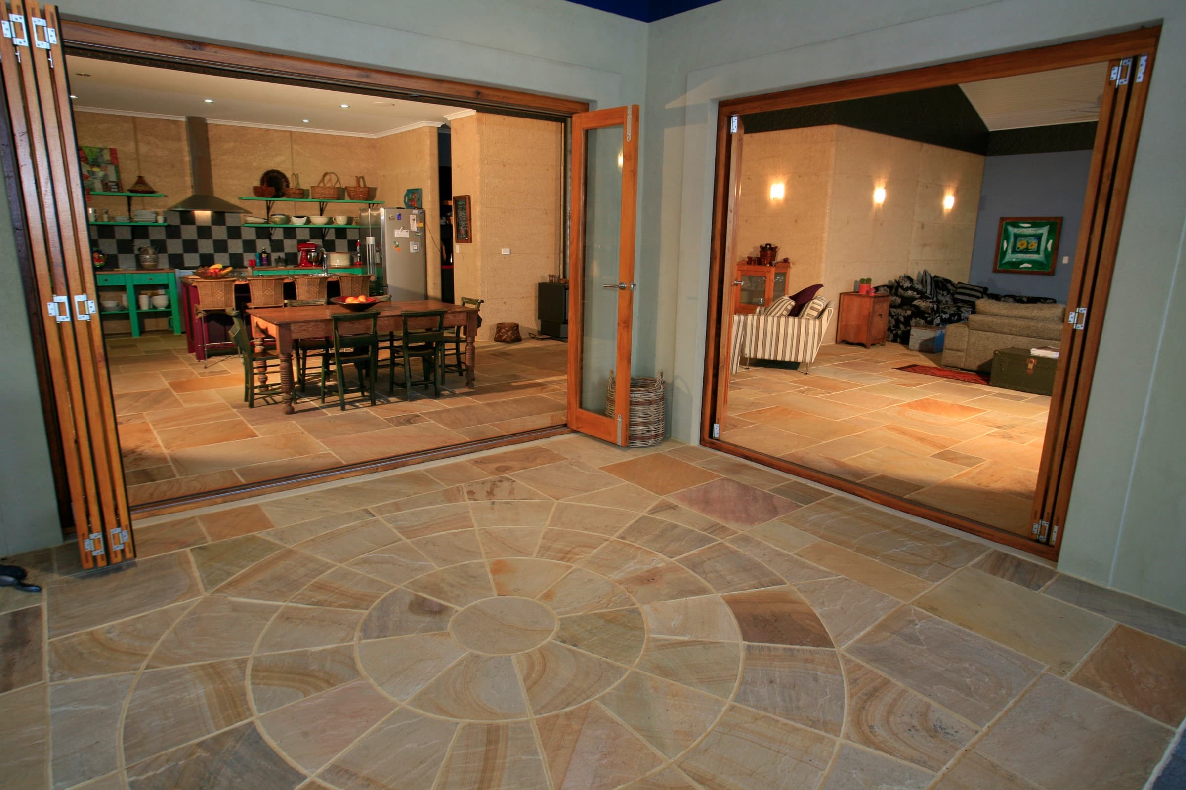Western Sunset Residence, Western Sunset Sandstone